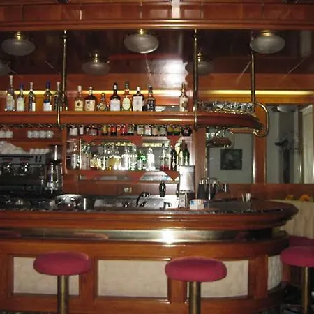 فندق Park Napoleone 4*