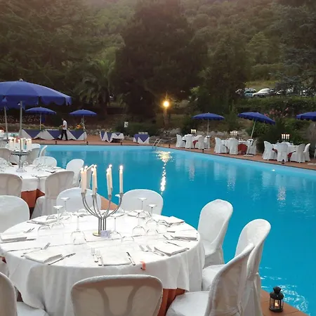 Park Napoleone Otel 4*